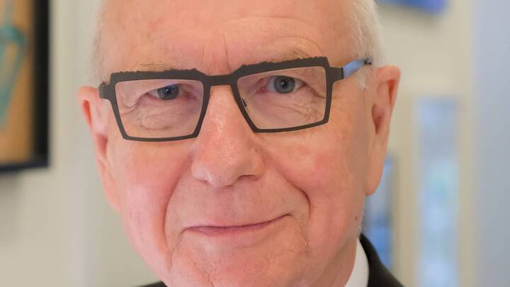 Prof. Heinz Lohmann Es sei unverständlich wie einige Pflegeverbände sich positionieren, schreibt Prof. Heinz Lohmann. Sich für die Beibehaltung von staatlicher Überregulierung mit dem Argument einzusetzen, die „schwache Pflege“ könne sich in der Vielfalt der Lobbyinteressen nicht durchsetzen, sei ein Bärendienst für diese wichtige Berufsgruppe.