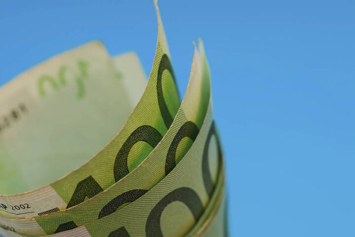 Kassen melden 3,5-Milliarden-Überschuss für 2025