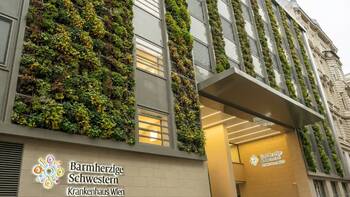 Fassadenbegrünung Krankenhaus Wien