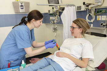 DKG und GKV liefern neue Vereinbarung fürs Pflegebudget