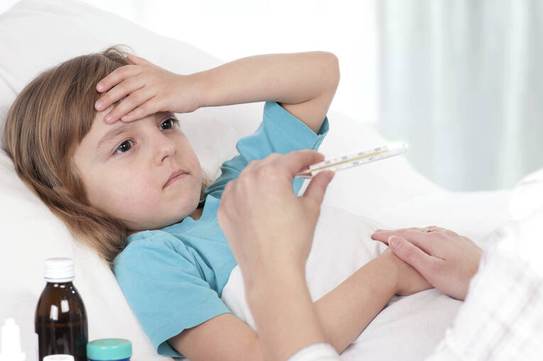 Ärmere Kinder verbringen mehr Nächte im Krankenhaus