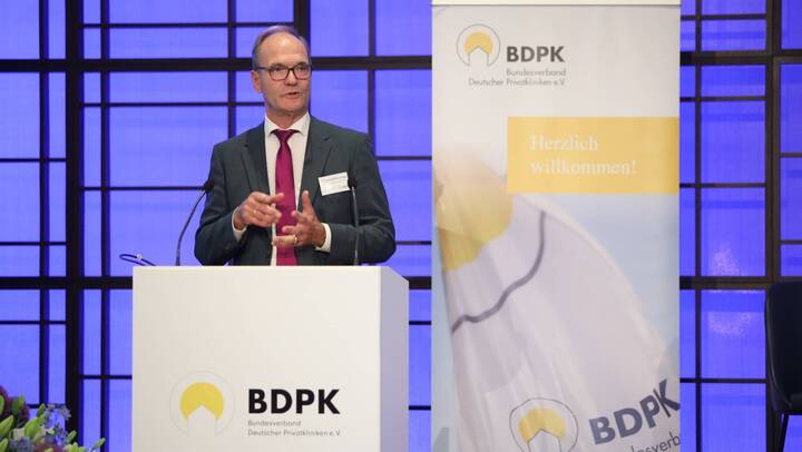 Laumann: "Der frühe Vogel fängt den Wurm" Dr. Hans-Heinrich Aldag, Präsident Bundesverband Deutscher Privatkliniken (BDPK), Geschäftsführer Waldklinik Jesteburg
