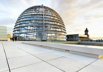 Koalition schafft Krankenpflege ab