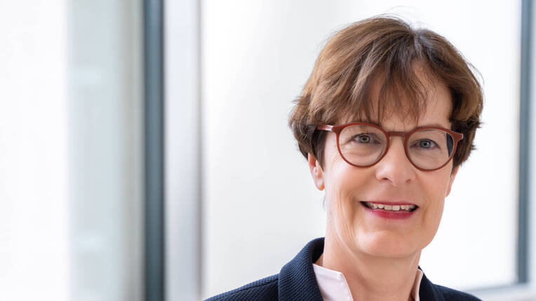 Dr. Christiane Stehle