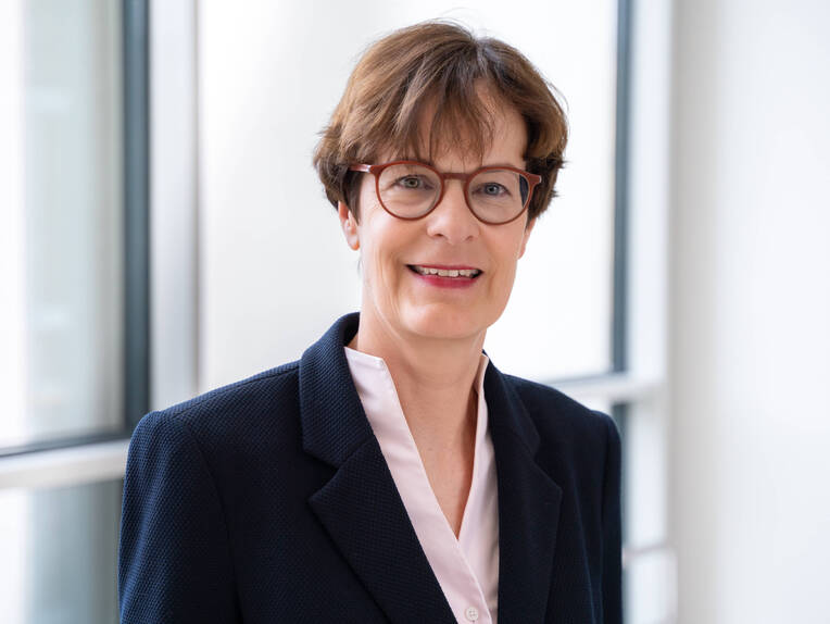 Dr. Christiane Stehle