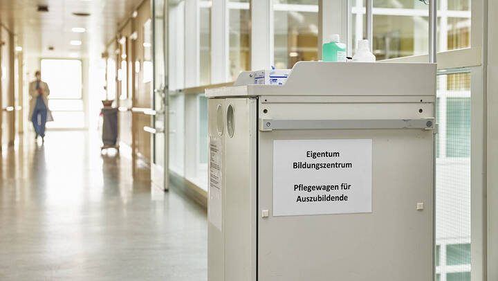 Brüderklinikum schließt Abteilungen und zieht um