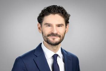 BG Unfallklinik Murnau mit Doppelspitze 