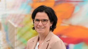 Zum 1. September wird Tina Groll die Geschäftsführung der Düsseldorfer Kliniken der Gesellschafter Franziskus Stiftung und Stiftung Marien Hospital übernehmen. Sie folgt auf Julia Disselborg, die den vormaligen Verbund Katholischer Kliniken Düsseldorf (VKKD) seit 2023 im Rahmen eines Managementvertrags zunächst als Geschäftsführerin und anschließend auch als Sprecherin der Geschäftsführung geleitet hat. 