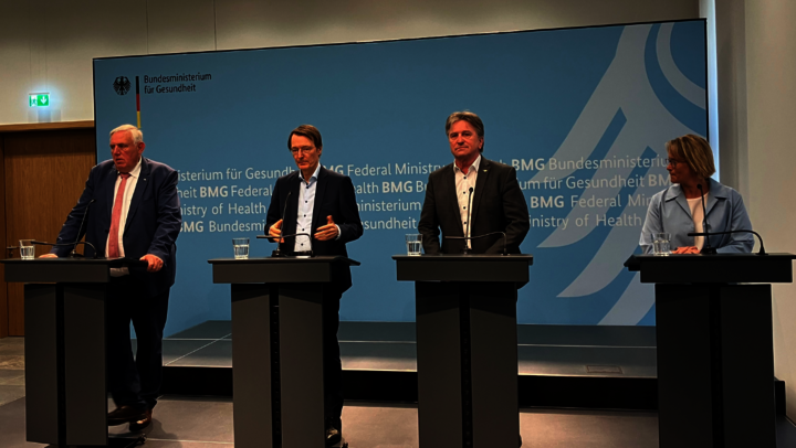 Nach einem gemeinsamen Treffen zur Krankenhausreform strahlten Karl Lauterbach und drei Ländergesundheitsminister viel Zuversicht aus. Die Level sind als relevante Größe erstmal vom Tisch. Wo der Bund im Detail mitbestimmt, bleibt aber unklar.