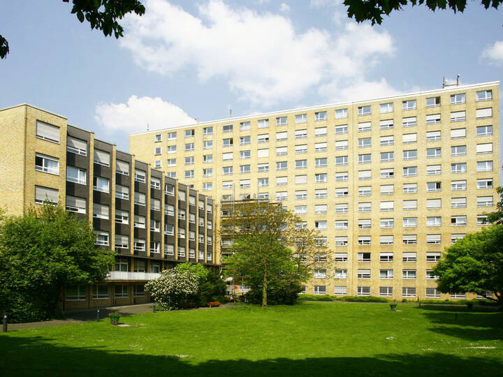 Uniklinik Köln und Evangelisches Krankenhaus Weyertal kooperieren