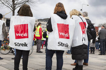 An der Charité setzen die Beschäftigten des Facility Managements (CFM) ihren Streik am Freitag fort.