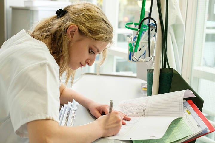 Kliniken erfüllen Personaluntergrenzen