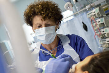 Asklepios startet Antikörper-Therapie