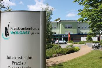 Das Kreiskrankenhaus Wolgast konnte seine Verluste im Vergleich zum Vorjahr um 360.000 Euro verringern. Die Zahl der Patienten und Operationen in der Klinik hat sich erhöht.