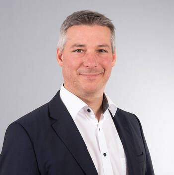 Alexander Funk, Geschäftsführer der Caritas Trägergesellschaft Saarbrücken, ist neuer Vorsitzender der Saarländischen Krankenhausgesellschaft (SKG). Als stellvertretenden Vorsitzenden wählte die Mitgliederversammlung des Dachverbands der saarländi­schen Krankenhaus­trä­ger den bisherigen Vorsitzenden Christian Braun, Geschäfts­füh­rer des Klinikums Saarbrücken.