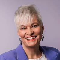  Annabelle Neudam