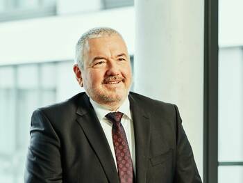 Hinger bleibt Vorsitzender Geschäftsführer