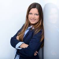  Anne Piening