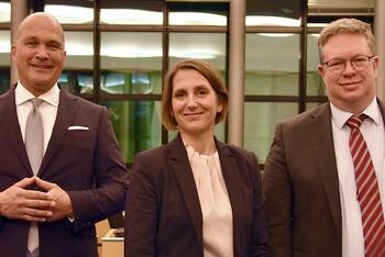 Rheinland Klinikum mit Trio-Spitze