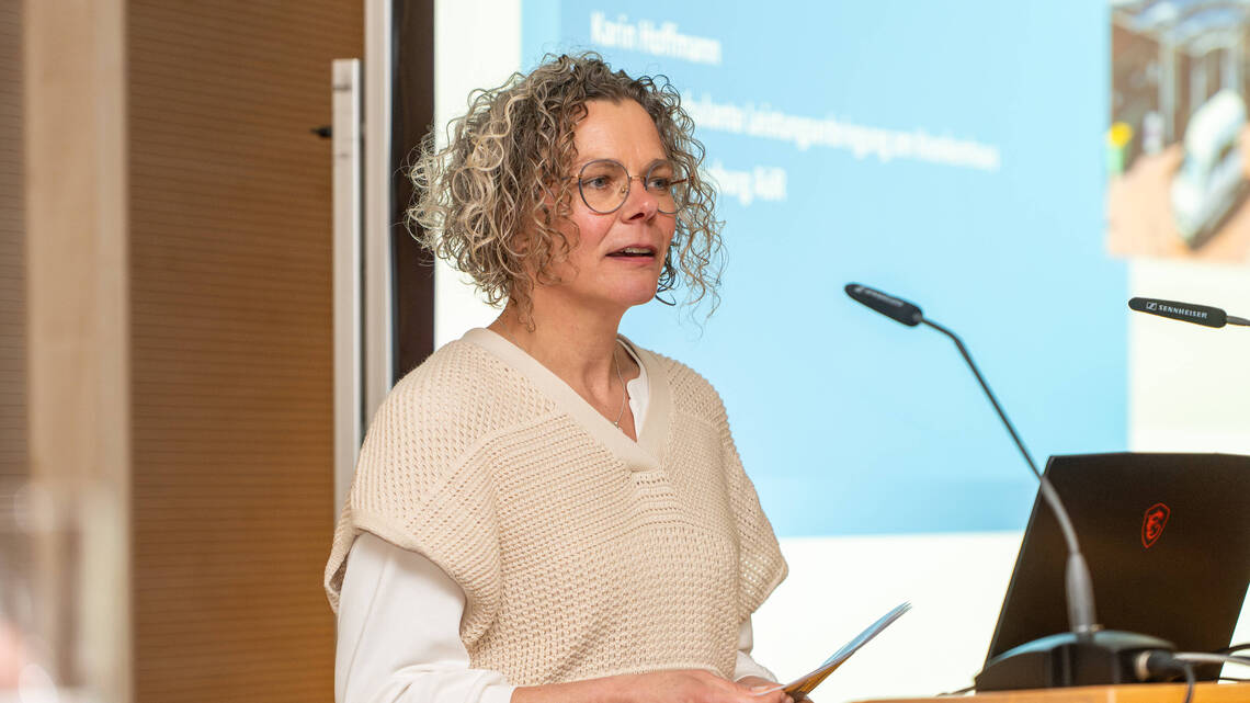 Karin Hoffmann, Abteilungsleitung, Ambulante Leistungserbringung am Krankenhaus, Klinikum Oldenburg Karin Hoffmann, Abteilungsleitung, Ambulante Leistungserbringung am Krankenhaus, Klinikum Oldenburg