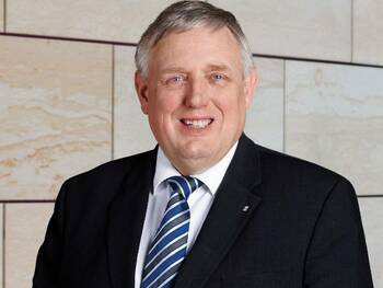 Laumann für MDK-Reform und mehr Patientenrechte