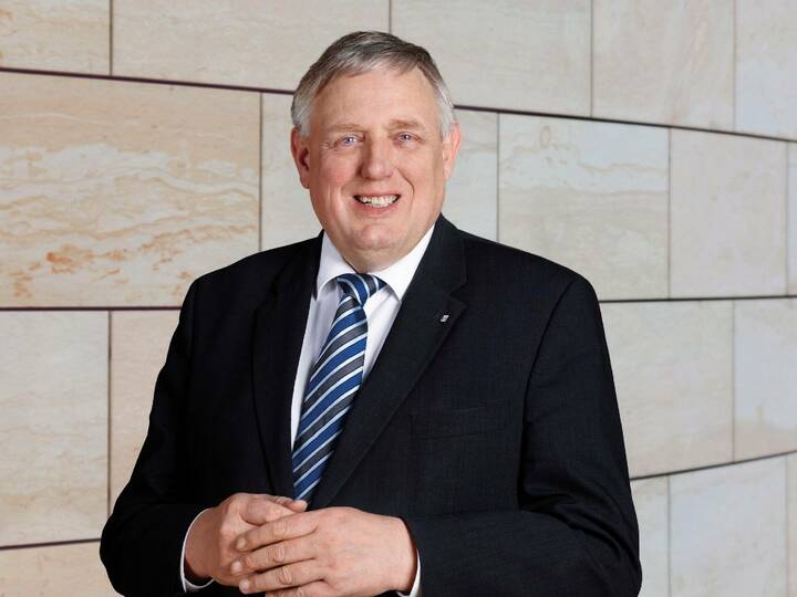 Laumann will Pflege im G-BA sehen