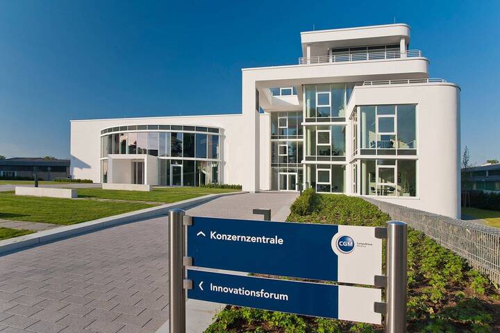 CGM 2025 mit 1,213 Milliarden Euro Umsatz