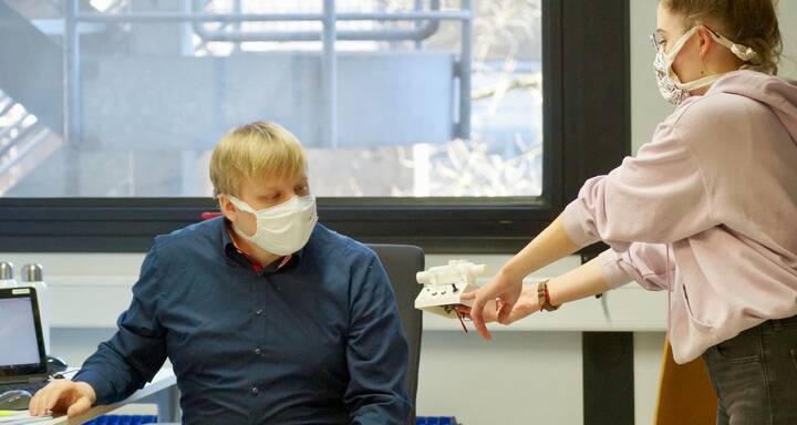 Marburger Forscher entwickeln einfaches Beatmungsgerät 