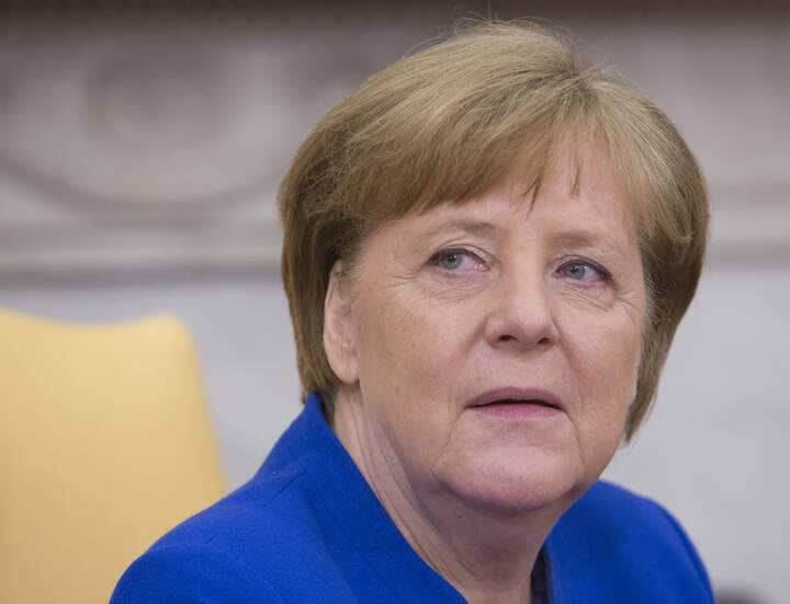 Merkel stellt elektronische Gesundheitskarte infrage