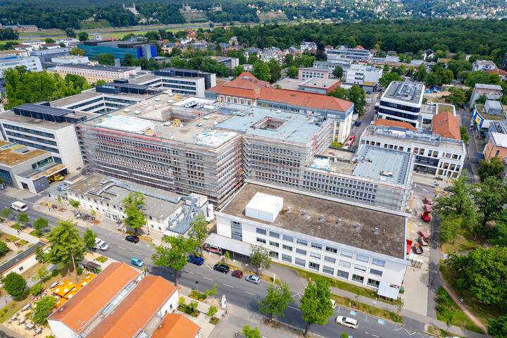 Neubau mit frischen Perspektiven Neubau mit frischen Perspektiven