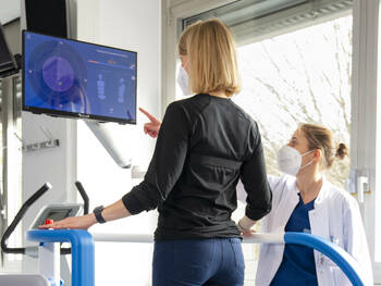 Uniklinik setzt robotergestützte Corona-Therapie ein