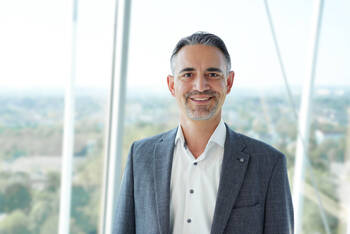 Patrick Hofbauer übernimmt ab Juli das Personalmanagement im Klinikum Chemnitz. Sein Vorgänger Matthias Bergmann wechselt in die neue Compliance-Einheit.