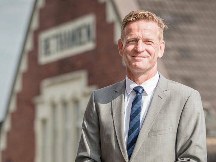 Engels neuer Krankenhausdirektor in Bethanien
