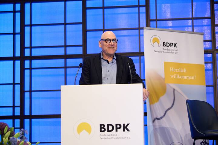 Laumann: "Der frühe Vogel fängt den Wurm" Politikwissenschaftler Wolfgang Schroeder