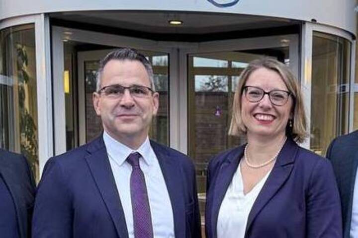 Oliver Niggemann gibt Chefposten im Krankenhaus Münster-Hiltrup auf Oliver Niggemann verlässt das Klinikum Münster-Hiltrup, Regionalgeschäftsführerin Annika Wolter