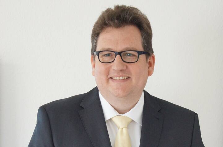 OSK erteilt Alker gesamte Prokura 