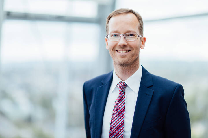 Patrick Hofbauer übernimmt ab Juli das Personalmanagement im Klinikum Chemnitz. Sein Vorgänger Matthias Bergmann wechselt in die neue Compliance-Einheit.