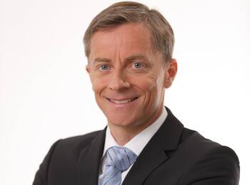 Axel Fischer steigt bei Brückenköpfe ein