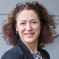 Dr. Bettina Beinhauer