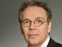 Dr. Marc-Pierre Möll