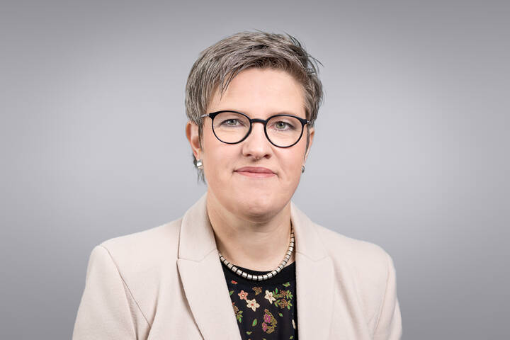 Regina Wiedemann Die BG Kliniken richten eine neue “Stabsstelle Resilienz und Krisenmanagement“ ein. Michael Kreinest wird sie leiten. Seine Stellvertreterin wird Regina Wiedemann.