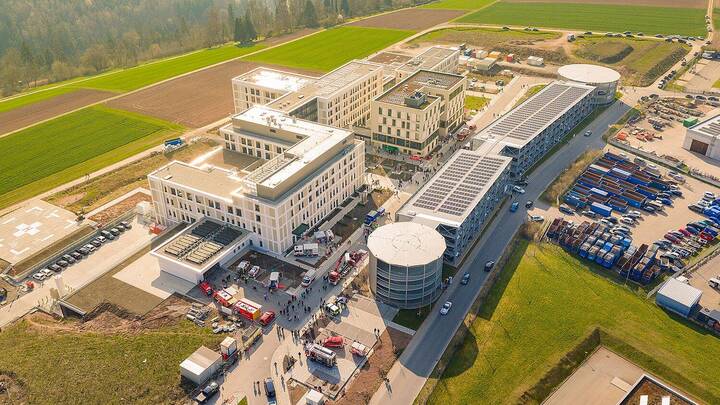Tausende besuchen das neue Krankenhaus Calw Tausende besuchen das neue Krankenhaus Calw