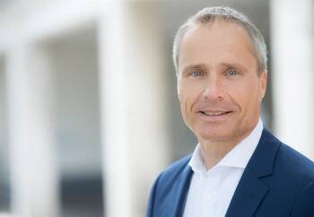Ernst Grob kommt zur Albert Schweitzer Klinik