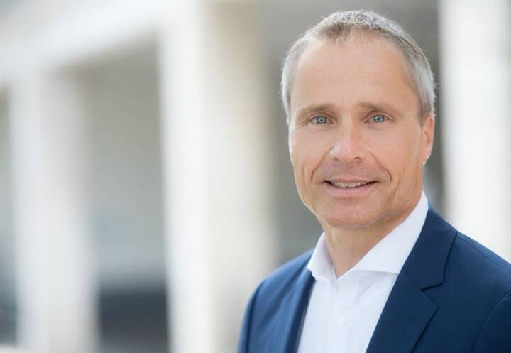 Ernst Grob kommt zur Albert Schweitzer Klinik