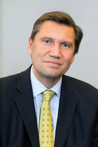 Dr. Winfried Pinggera