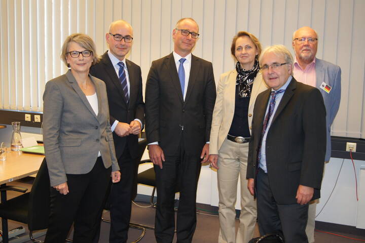 Spahn ordnet wissenschaftlichen Beirat neu