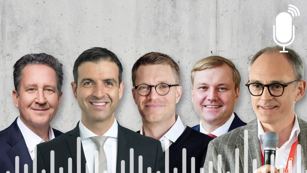 Podcast: Klinikmanager erläutern, wie GKV-Sparpaket und Rechnungszuschlag Krankenhäuser 2027 unter Druck setzen. Klinikchefs zeigen, was 2027 auf Krankenhäuser zukommt: (von links) Sana-COO Jens Schick, Djordje Nikolic, Managing Director Accenture, Vivantes-CEO Johannes Danckert, Alexianer-Hauptgeschäftsführer Christian von Klitzing und Christian Heitmann, Leiter Geschäftsbereich Unternehmensberatung Curacon.