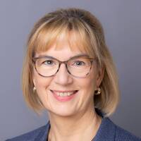 Dr. Susanne Johna