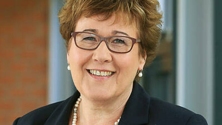 Ministerin Grimm-Benne verteidigt Krankenhaus-Kurs