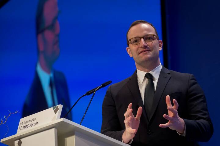 Spahn baut seine Abteilungen um